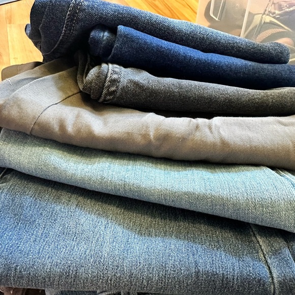 WOMEN’S JEANS MYSTERY BOX SIZE 12 (31) 6 PAIRS - Picture 3 of 3